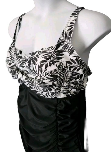 Women’s Aqua Eve Swimsuit Plus Size 22W One Piece Scalloped Ruched Black White - Picture 5 of 13