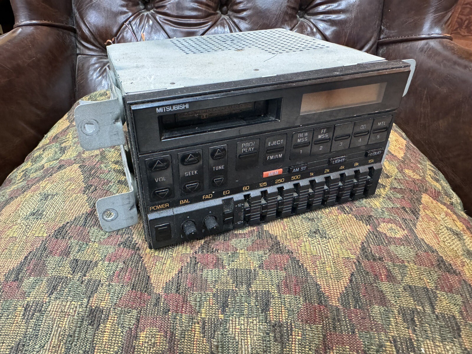 89 Mitsubishi Montero Raider Am FM Radio Cassette EQ MB488875 for  