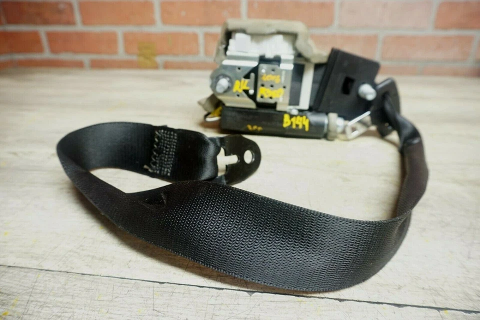 NEGRO MERCEDES R350 W251 2006-2007 TRASERO IZQUIERDO SEGUNDA FILA CINTURÓN RETRACTOR OEM Foto 4 de 4