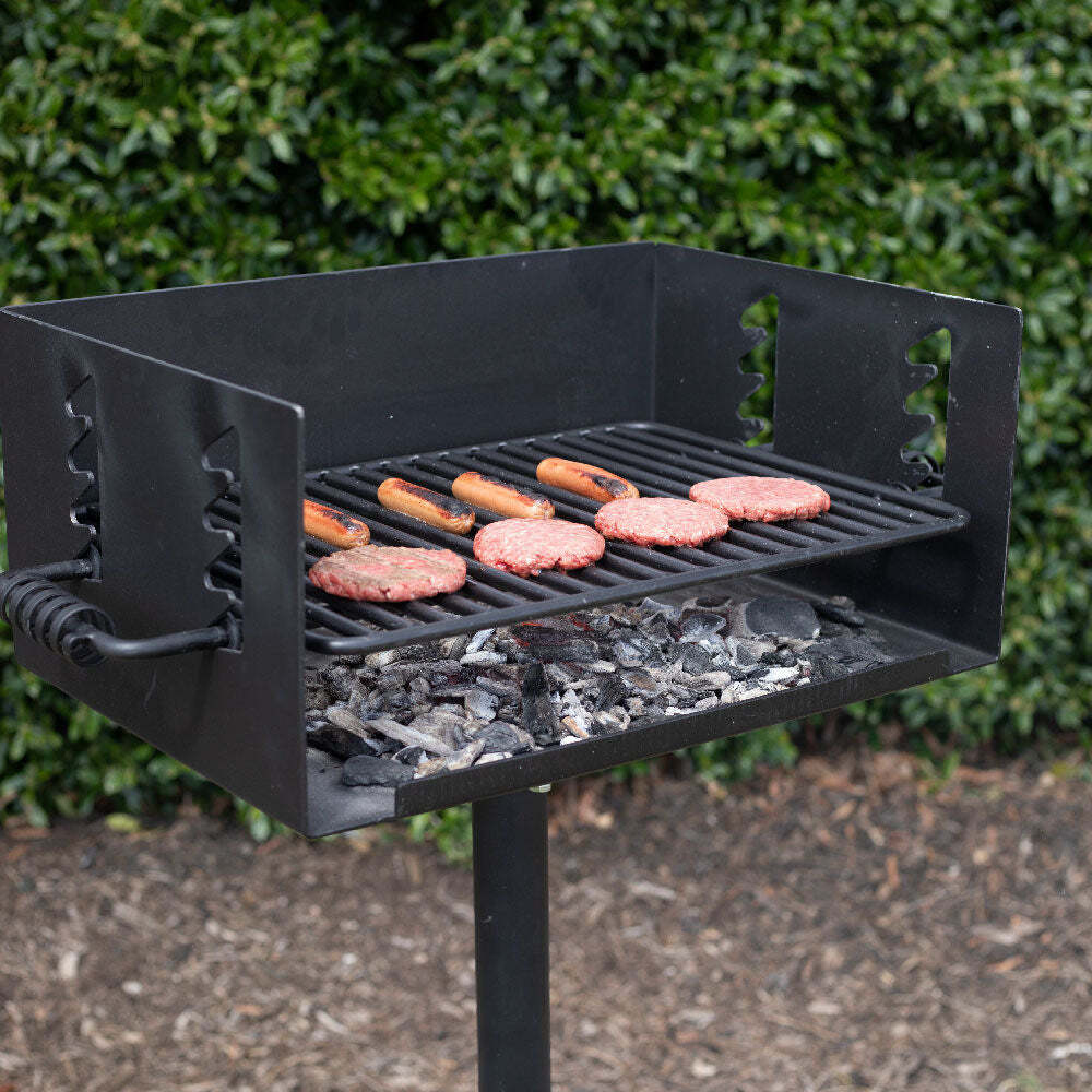 TITAN Great Outdoors Single Post Jumbo Park Style Charcoal