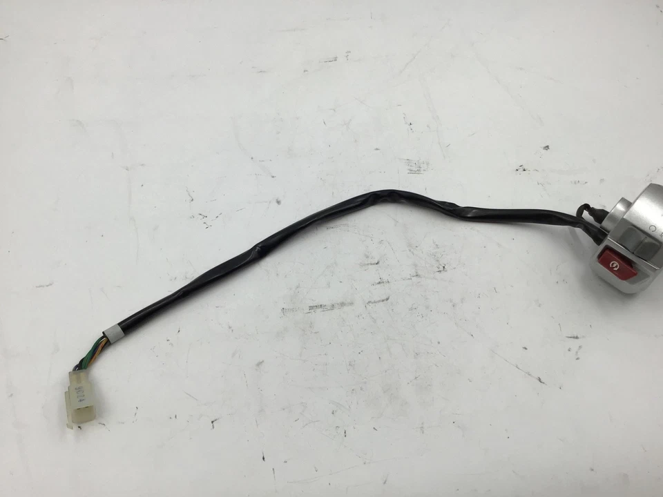 Interruptor de arranque/muerta de control derecho OEM SYM Symba 100cc con palanca delantera Foto 3 de 4