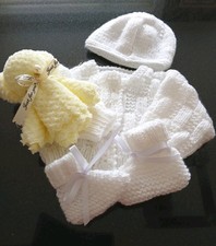 Hand knitted baby set 0 - 1 mth
