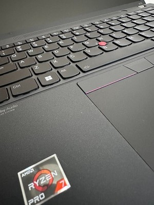 Lenovo ThinkPad  Gen 3 512GB SSD 16GB AMD Ryzen 7 Pro 6850U 2.7 Radeon  Graphics