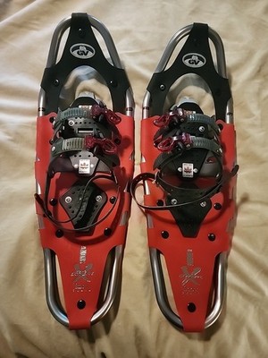 Canadian Snowshoes GV Snow Trail 8x24 Red Aerolite Frame GREAT SHAPE 