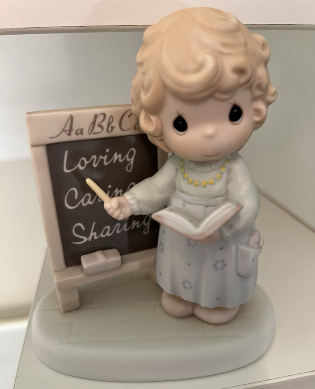Precious Moments “Teach Us To Love One Another” 1996 Porcelain Girl Figurine