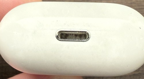 Apple AirPods 2nd Generation (R & L Earbuds, Charging Case) - Good Condition - Zdjęcie 3 z 4