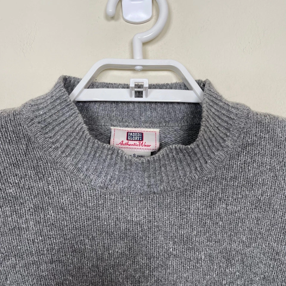 Suéter Tejido Cuello Redondo Floral Gris Gloria Desteñido De Colección S Margarita Y2K Años 90 Patinadora Foto 2 de 4