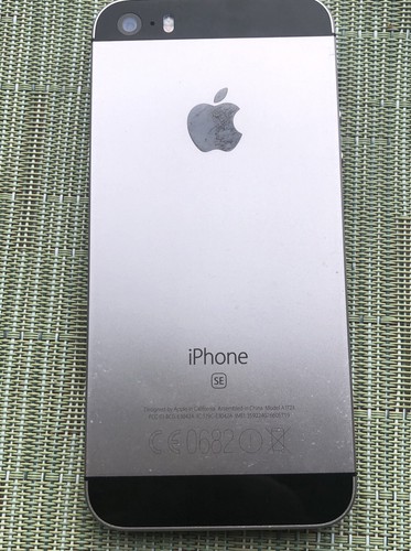 iPhone SE 2016 16GB Space Grey Unlocked, Excellent condition handset - Afbeelding 2 van 7
