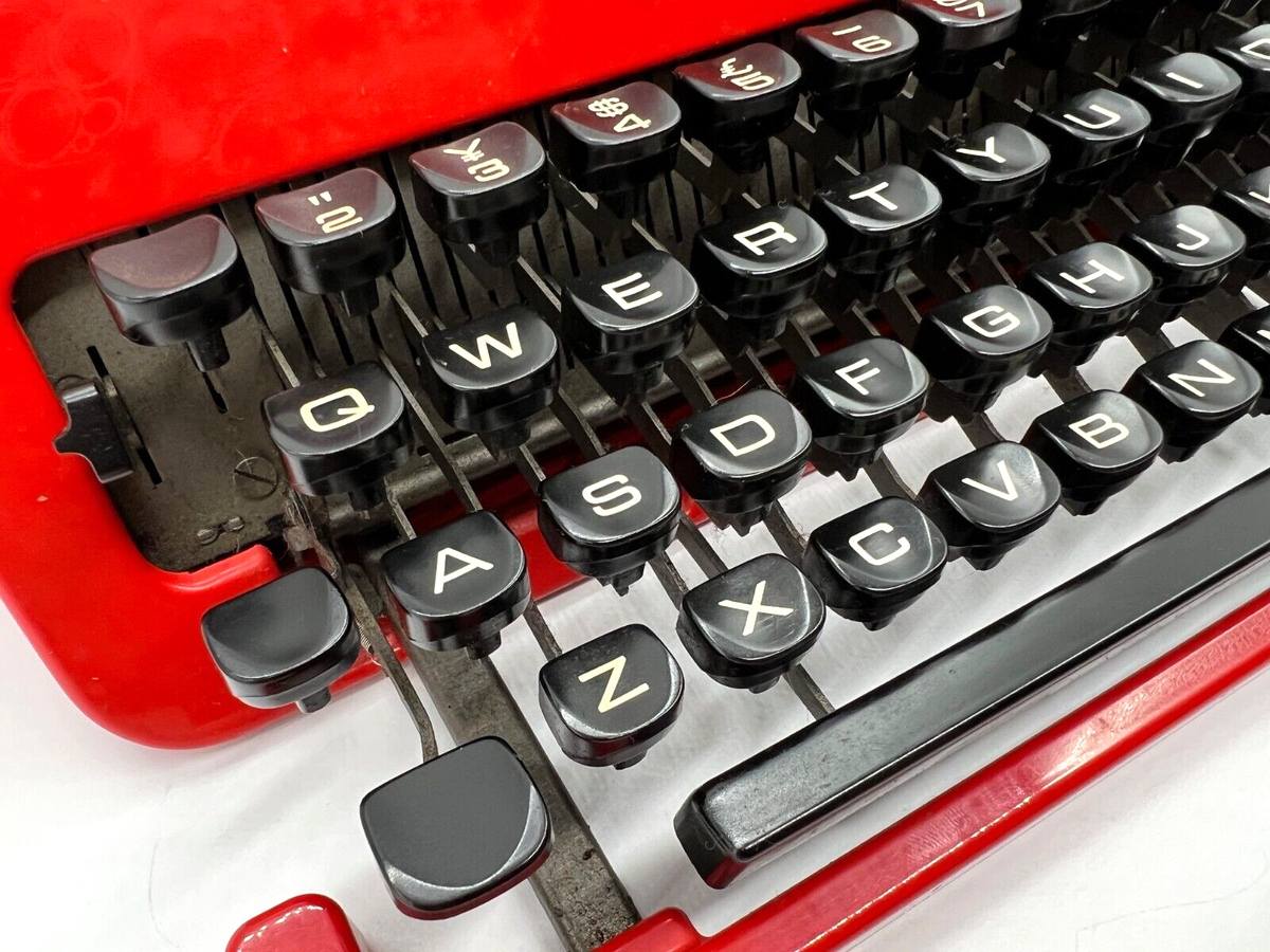 Olivetti Valentine Red Typewriter Vintage From Japan Olivetti Valentine Red Typewriter Vintage From Japan