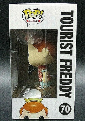 Funko Pop Tourist Freddy #70 Hollywood Exclusive Limited Edition W/ Protector - Picture 2 of 7