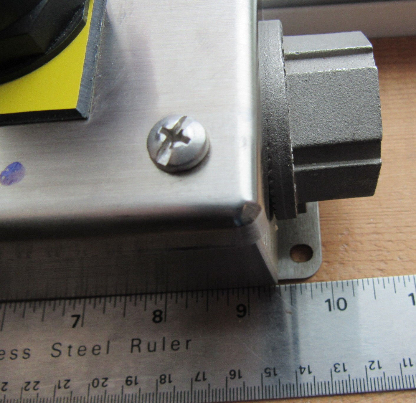 New Hoffman E-3PBSS Stainless 3 Position Push Button Enclosure Door Unlock Lock