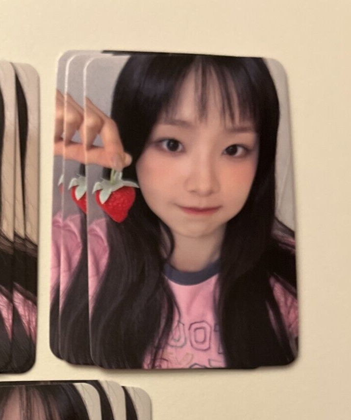 CHUU Official Authentic Photocard Loona [STRAWBERRY RUSH