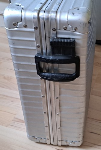 Rimowa Roll-Alukoffer silber 110 x 49 x 20 - viel gereist aber guter Zustand - Bild 4 von 7