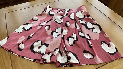 Twist & Tango Size 36 / UK 8 Pink Abstract Print Pleated Kaisa Shorts.         h