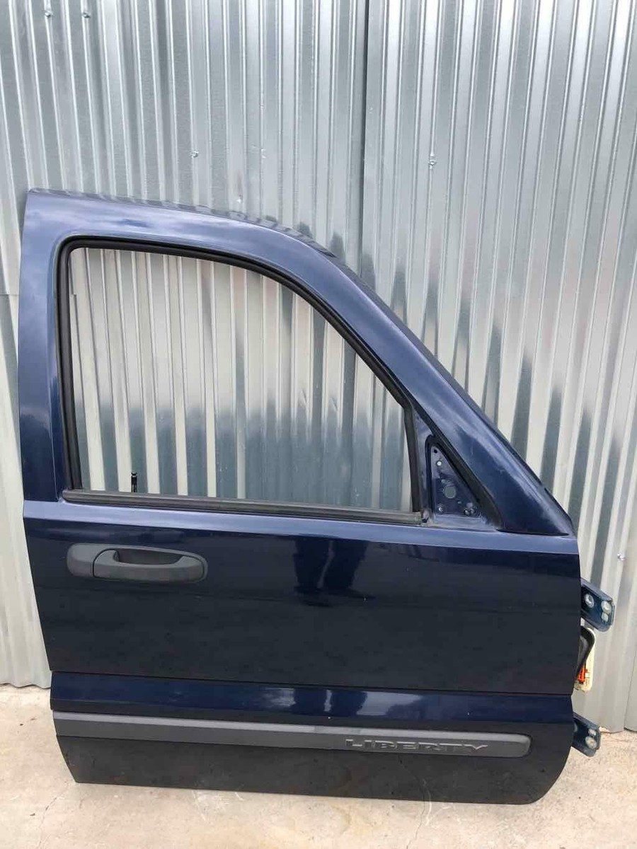 2002 - 20007 JEEP LIBERTY Front Door Skin Shell Passenger Right