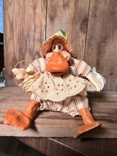 VTG Russ Berrie Co. The Country Folks "DARLA" Duck: Fabric, Straw Resin, 5"