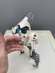 Lego Bionicle - 8606 - Metru Nui - Toa Nuju - Retired Figure