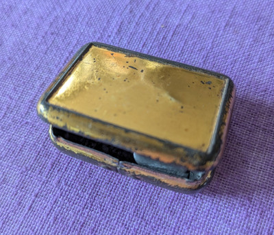 Tiny Vintage Striker Streichholzkoffer ''New Automatic Match Company'' R Bell & Co