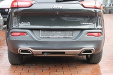 Jeep Cherokee KL 2.2 Multijet Farbe Schwarz Stoßstange hinten mit PDC