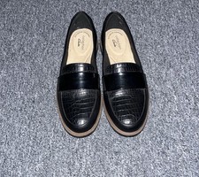 Clark  s Collection Raisie Arlie Loafer Black Combo Leather Women  s Size 6 Shoes