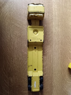 Oldtimer gelber Tonka Tieflader LKW