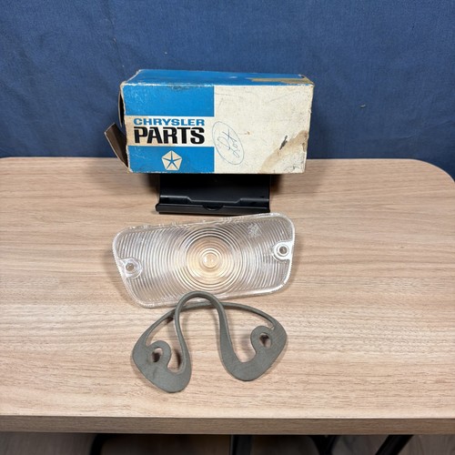 1966 Dodge Dart A-Body Left Driver Side Parking Light Lamp Lens 2585092 NOS