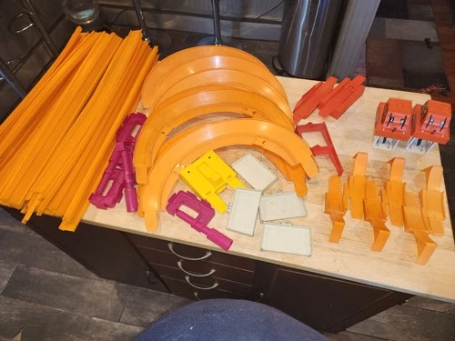 Vintage Lot of Hot Wheels sizzlers tracks counters & other accessories hotwheels