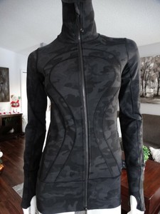camo lululemon jacket