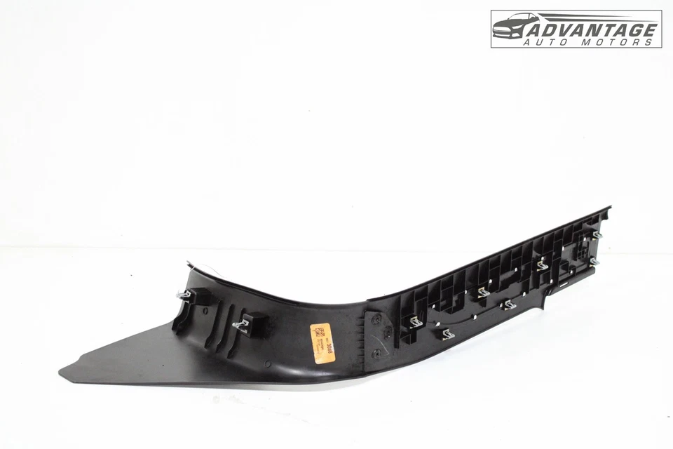 2024-2025 GMC SIERRA 2500 HD FRONT LEFT DRIVER SIDE DOOR SILL TRIM PLATE OEM - Image 3 of 4