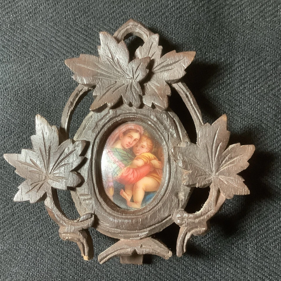 "ANTIGUA PINTURA EN MINIATURA Madre e Niño Porcelana Tallada Selva Negra Marco 3""" Foto 3 de 4