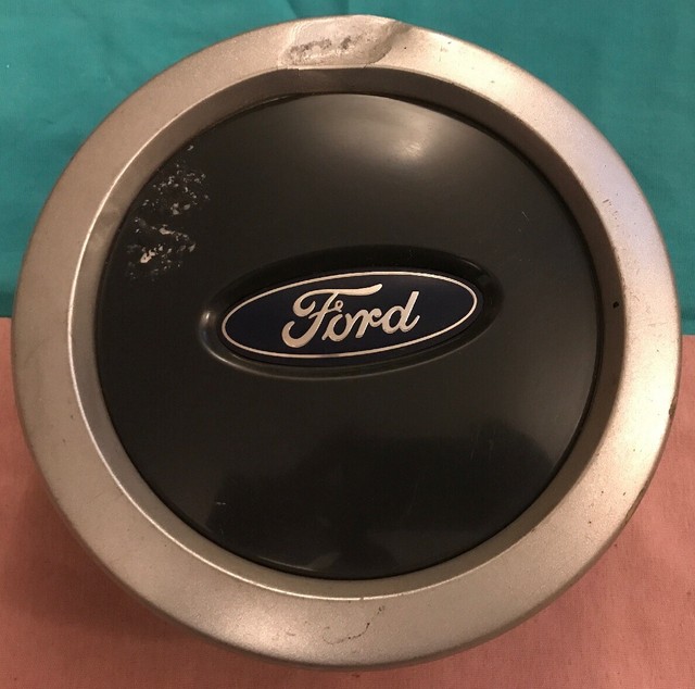2003 2004 2005 2006 FORD EXPEDITION WHEEL CENTER CAP HUBCAP 2L141A096