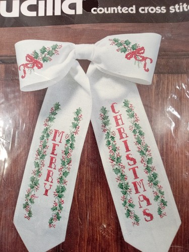 Bucilla 83652 Counted Cross Stitch Kit Deck the Halls Holiday Bow Vintage 1996