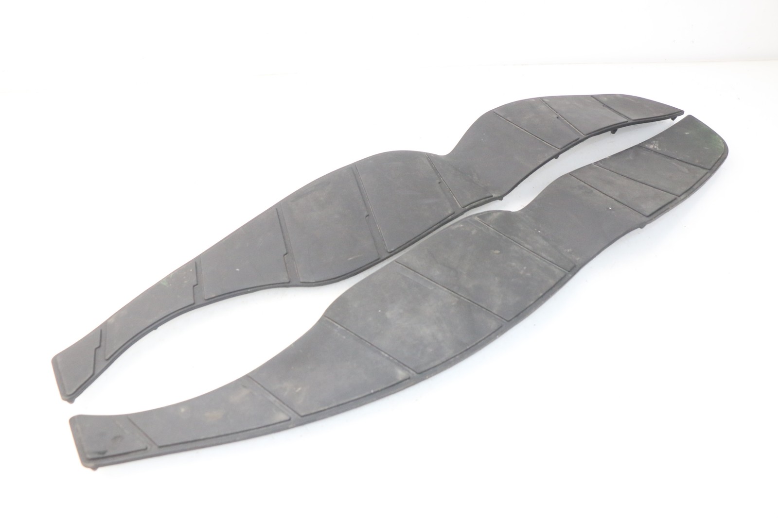 FLOOR PANEL RUBBER - SUZUKI BURGMAN 125 (2007 - 2014)