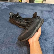Yeezy Boost 350 V2 Kids Onyx Size 1.5Y