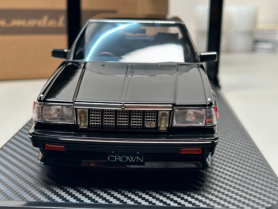 Ignition model 1/18 Toyota Crown 2.8 Royal Saloon G (120) Black-- IG3827 - Image 3 of 4
