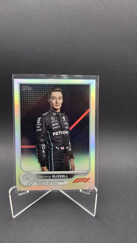 2022 Topps Formula 1 F1 Racers Rainbow Foil George Russell #17 Mercedez Team