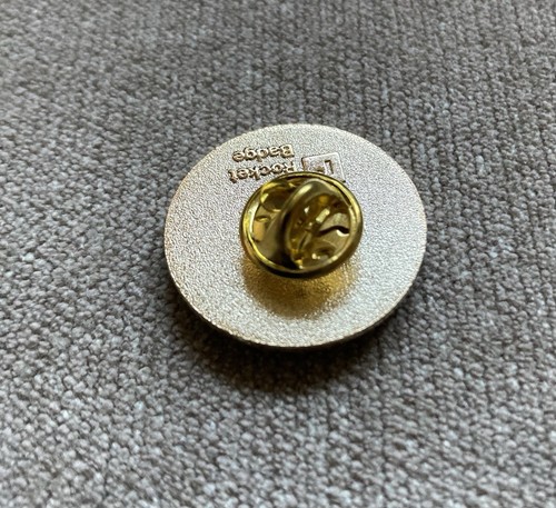 Belle And Sebastian Metal Pin Badge Rate and New - Picture 2 of 2