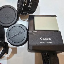 Canon EOS 70D DSLR Camera with Kit Lens and Extras Official