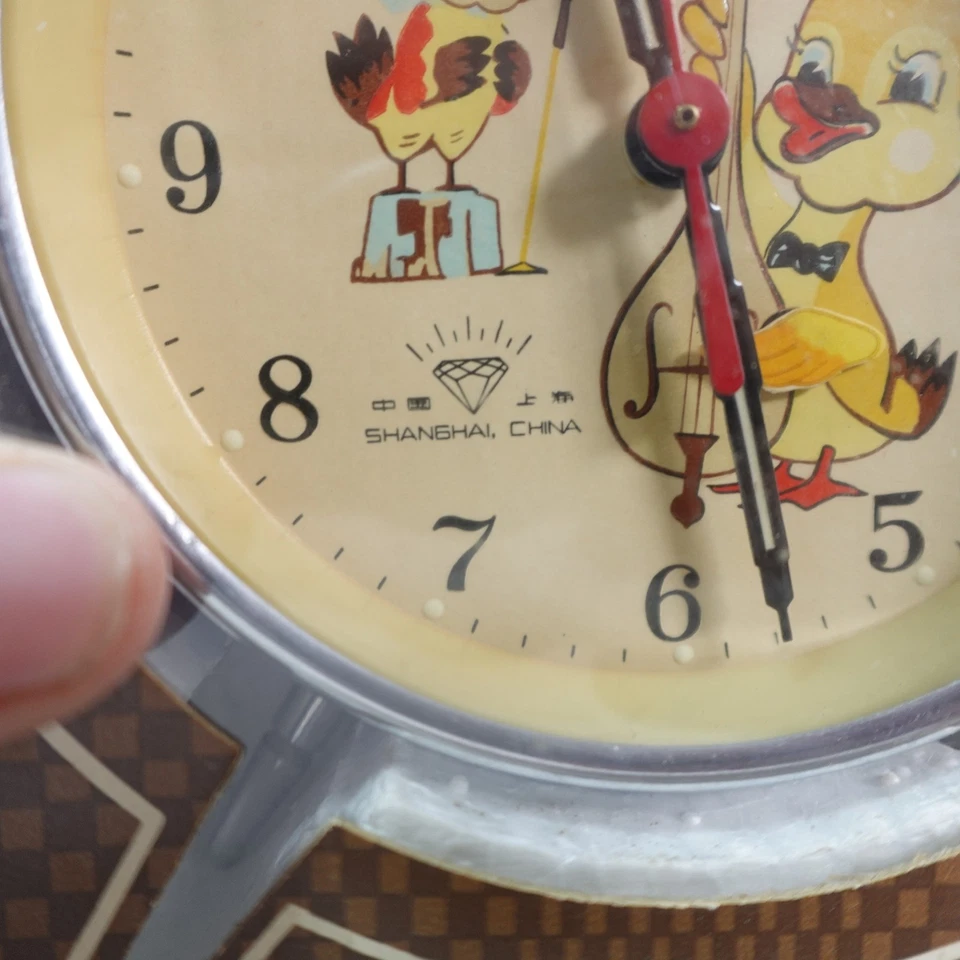 Vintage Diamond Alarm Clock Art No 8108 Shanghai China Chick Bird Cartoon Boxed - Image 3 of 4