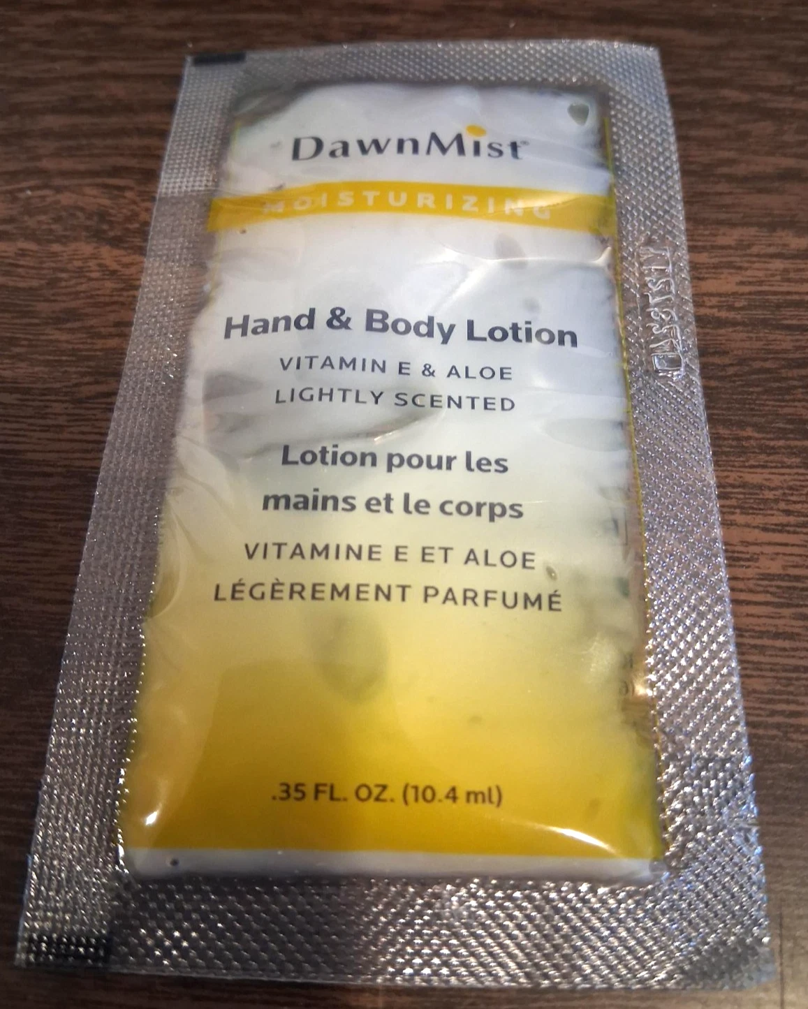 (250 PACKETS) DAWNMIST HAND/BODY LOTION 0.35 oz TRAVEL PACKETS/VITAMIN E & ALOE