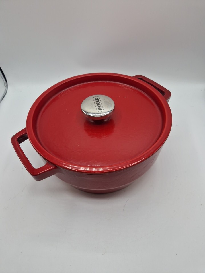 Pyrex Cast Iron Casserole Pot Dish 3.6 Litre Red Enamel 24.5cm With