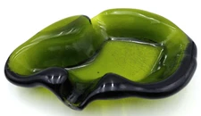 AMOEBA ASHTRAY Heavy Green Glass Biomorphic Shape Pebble Textured 8 x 5.5 Cigar