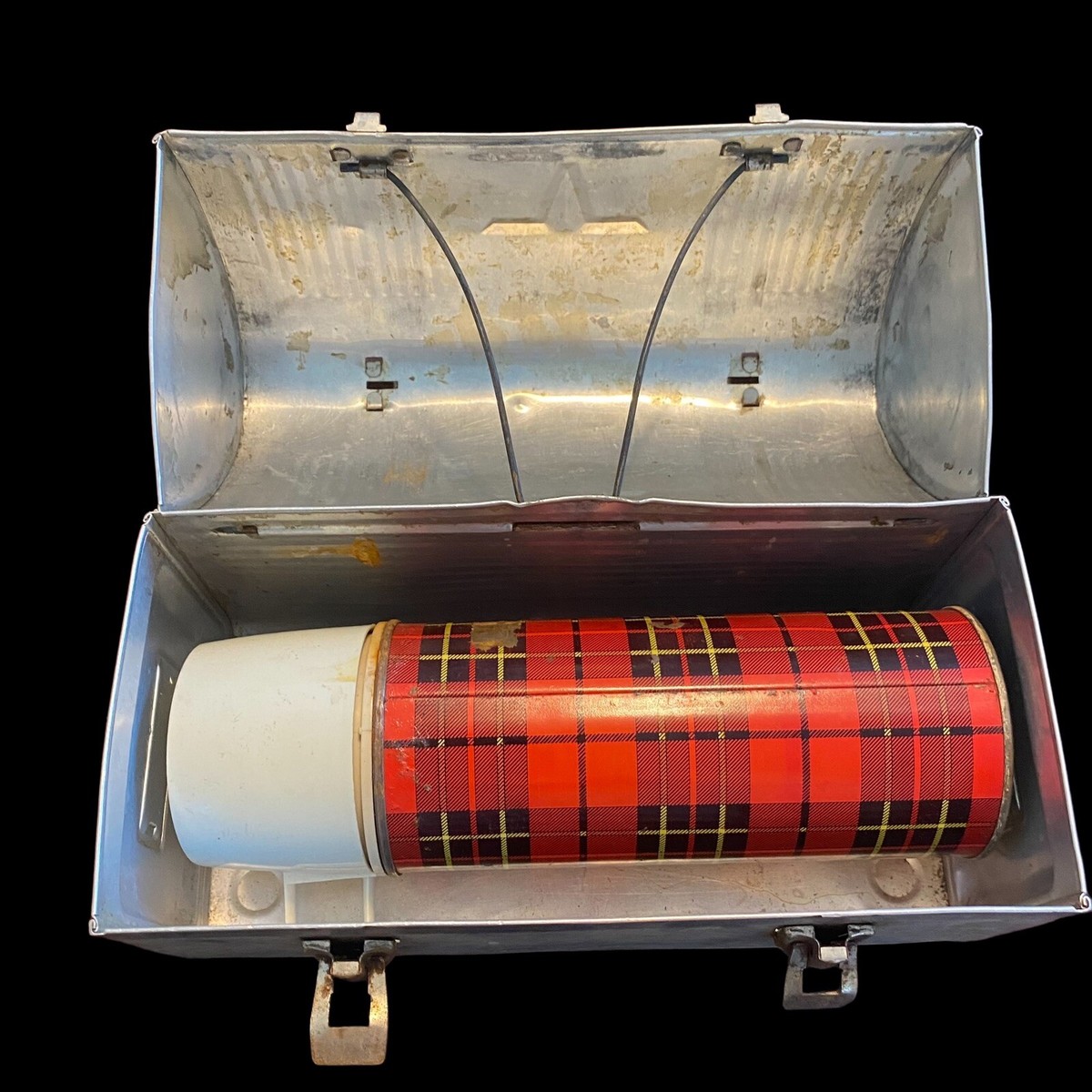 Vintage Thermos Brand Metal Dome Top V Victory Lunch Box