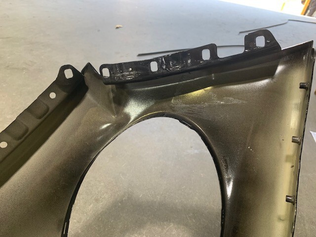 Bentley Bentayga left fender  2020-2023