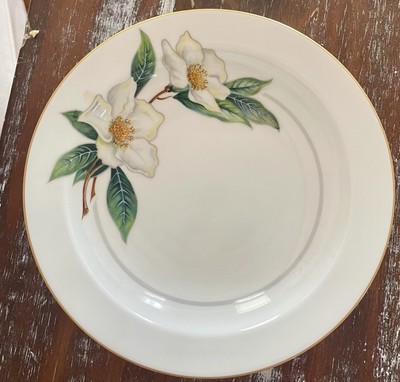6  RARE- Fukagawa  Arita Rimmed Soup Bowls Japan Magnolia Floral 7.5 