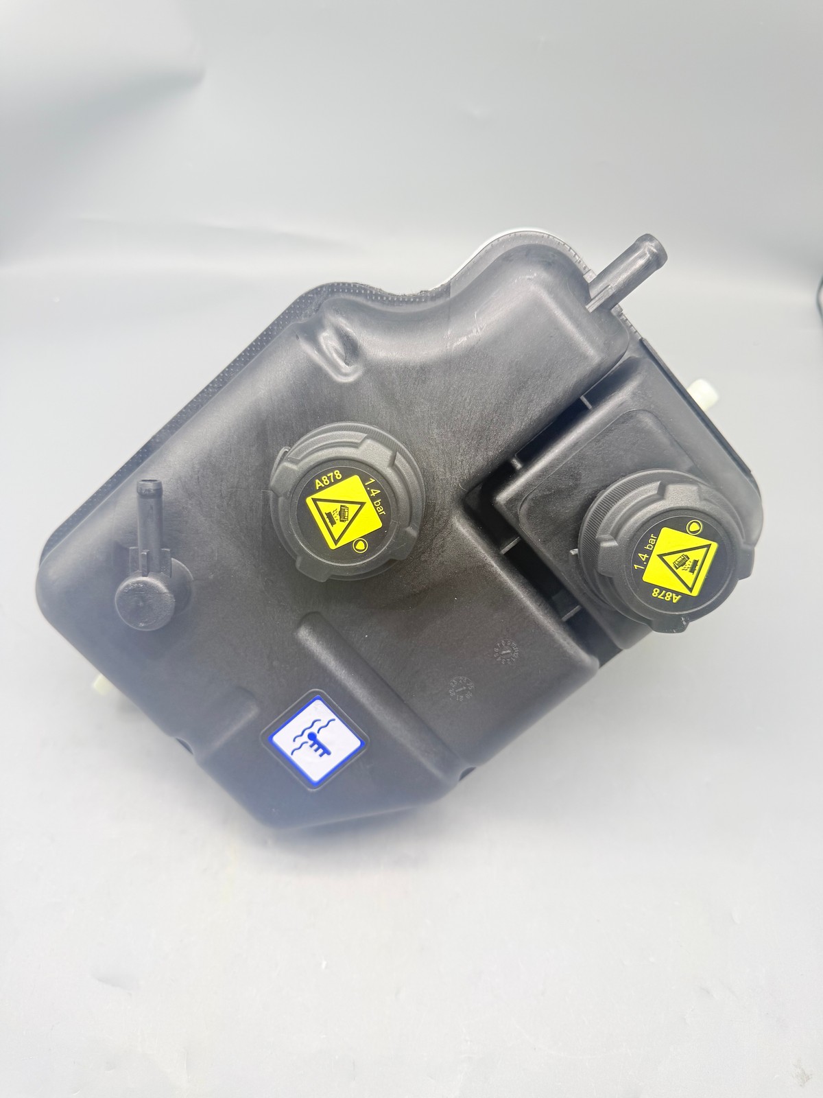 Maserati Ghibli Coolant reservoir P/N 670031651
