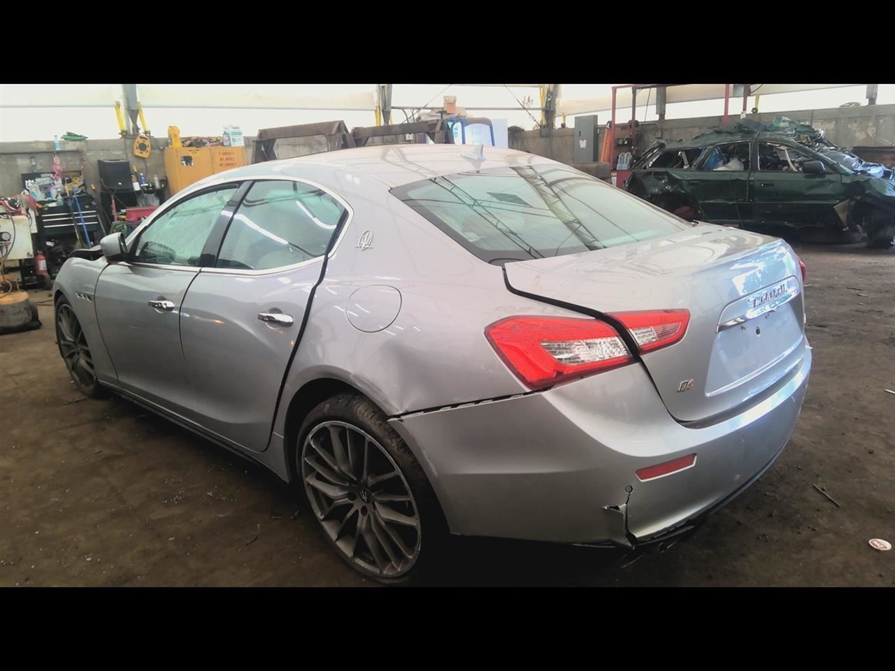 Maserati Ghibli 2015 Side mirror P/N 6702071