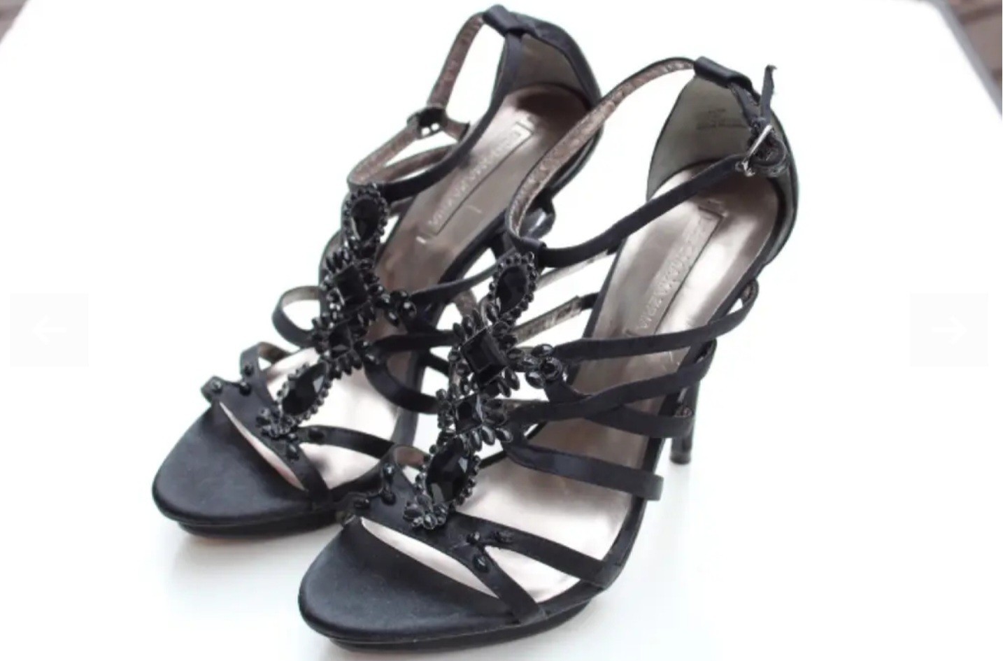 NWOB BCBGMAXAZRIA BLACK Joycelin Satin Heels T-Strap SANDALS Size 6.5 SOLD OUT