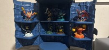 Skylanders Spyros Adventure CASTLE TOWER Storage Display Case Tote 7 Figures