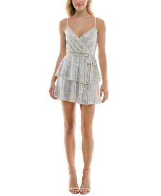 Trixxi Juniors Surplice-Neck Sleevel Champagne M